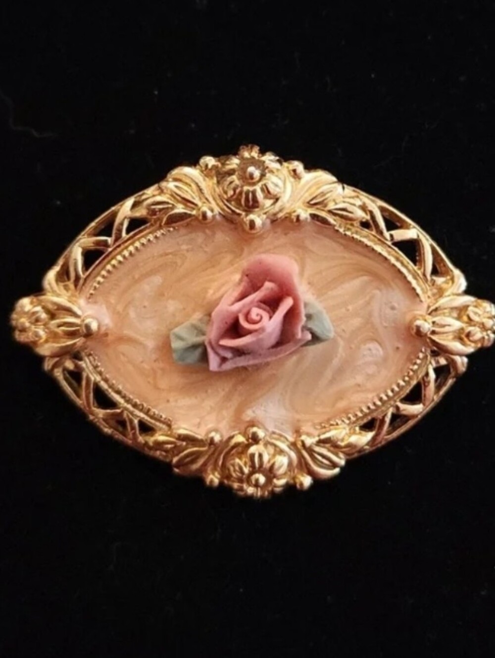 Vintage Avon Porcelain Floral Flower Pin Brooch Gold Red Rose